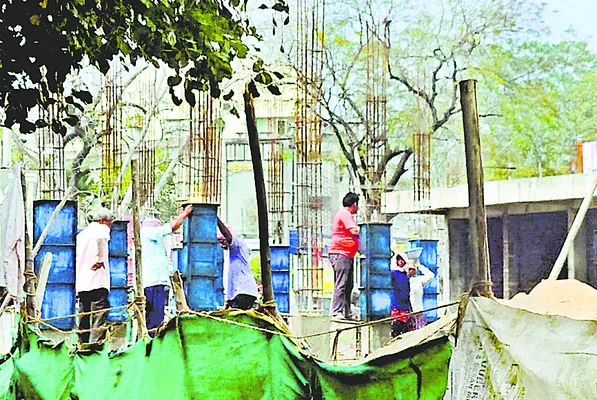  వక్ఫ్‌బోర్డు స్థలంలో షాపుల నిర్మాణంపై రాష్ట్ర హైకోర్టు