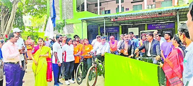 ‘పెడల్‌ ఫర్‌ ఫ్రీడమ్‌’ సైకిల్‌ ర్యాలీ ప్రారంభం 