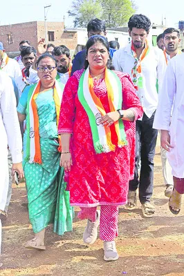 మీ బిడ్డగా వస్తున్నా.. ఆదరించండి