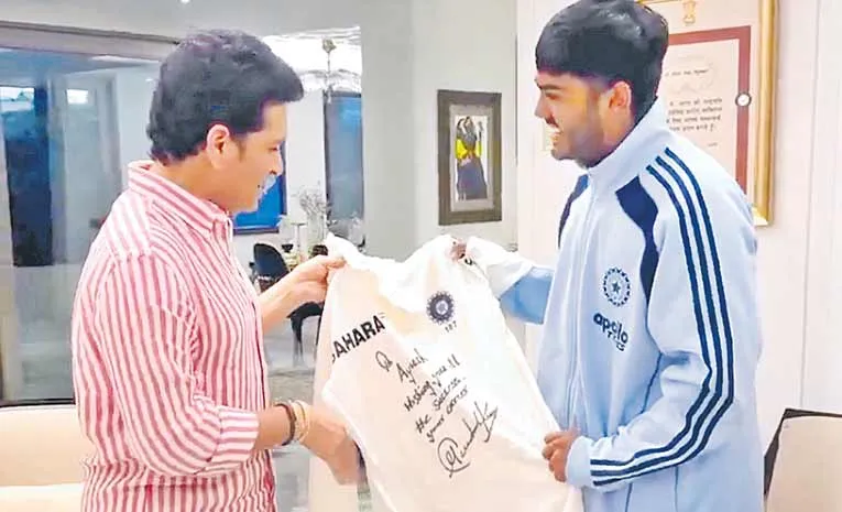 Sachin Tendulkar gifts his shirt to U19 World Cup hero Ayush Mhatre 