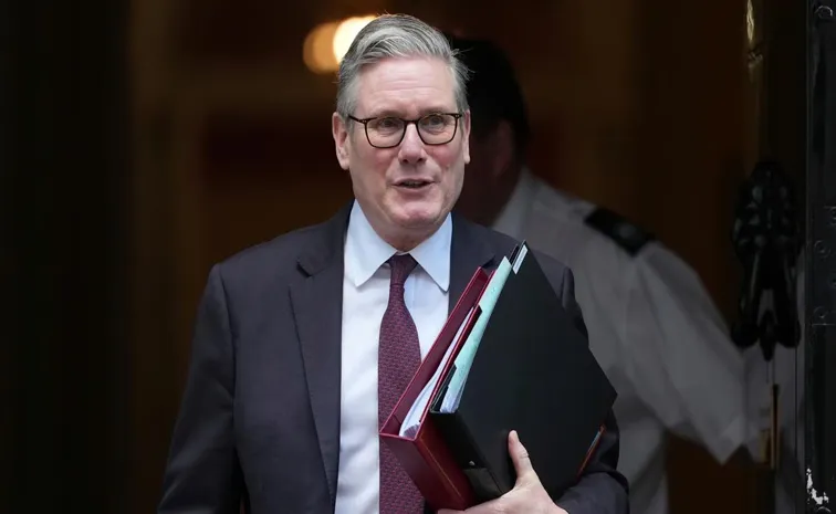 కష్టాల్లో కీర్‌ స్టార్మర్‌ 