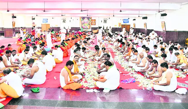 యాదగిరీశుడి హుండీ  ఆదాయం రూ.4.03కోట్లు