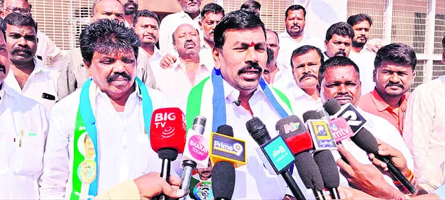 దేవుడిని అడ్డుపెట్టుకుని రాజకీయాలా? 