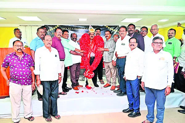 విద్యతోనే అసమానతలు దూరం 