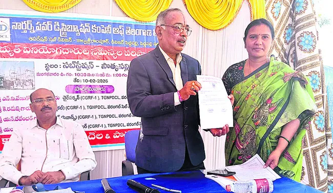 విద్యుత్‌ సమస్యలు పరిష్కరించాలి 