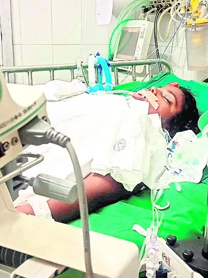 కూతురు ప్రాణం.. తల్లి పోరాటం 
