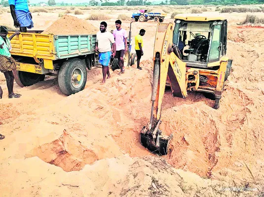 ఉచితం ముసుగులో ఇసుక దోపిడీకి సిద్ధం