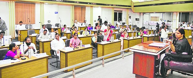 నగర పౌరులపై పన్నుల భారం లేని బడ్జెట్‌ 