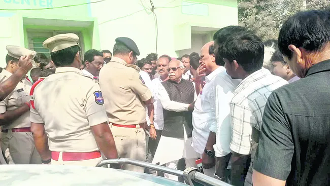 మక్తల్‌లో బీజేపీ ఆందోళన 