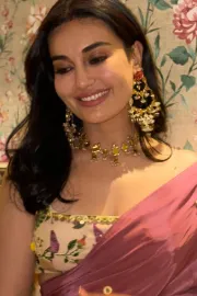 Bollywood Tv Actress Surbhi Jyoti announced pregnency4