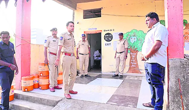 పటిష్ట బందోబస్తు