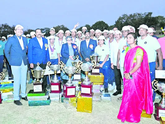 ముగిసిన పోలీసు క్రీడా పోటీలు