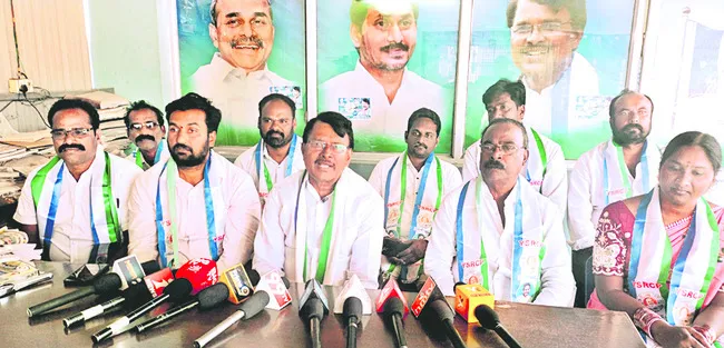 కులాలు, మతాల మధ్య చిచ్చుపెట్టడం మానుకోండి 