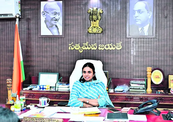 బకాయిల వసూళ్లపై కఠినంగా వ్యవహరించాలి