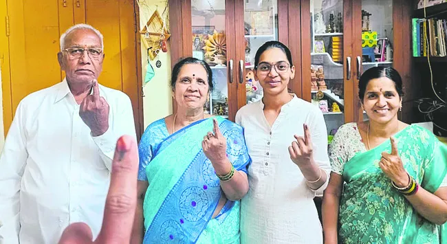 బాధ్యతెరిగి.. ఓటేసి..