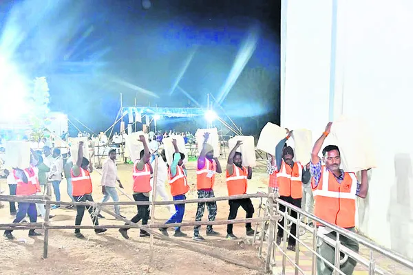 పీయూకు బ్యాలెట్‌ బాక్సులు తరలింపు 