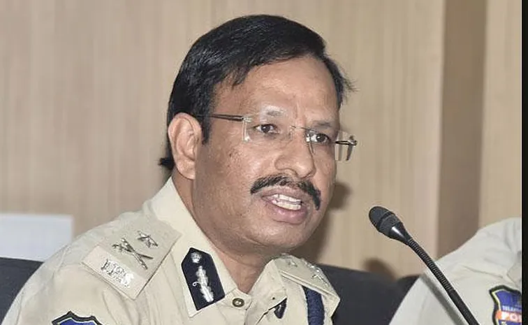 ‘వాలెంటైన్స్ డే పేరుతో వలపు వలలో పడొద్దు’