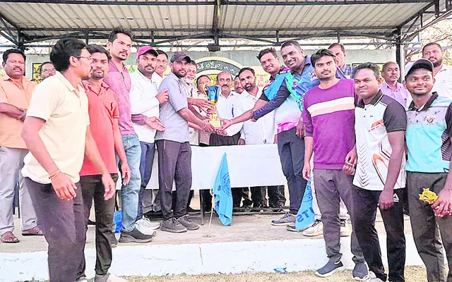 క్రికెట్‌ పోటీల విజేత ‘తిర్యాణి’