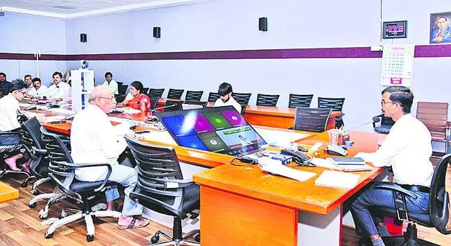 అభివృద్ధి పనులు వేగవంతం చేయాలి