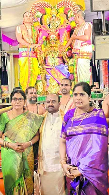 గరుడునిపై పద్మావతమ్మ విహారం 