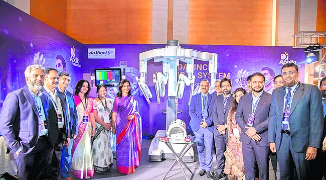 8 వేల రోబో శస్త్ర చికిత్సలతో అపోలో అరుదైన రికార్డు 