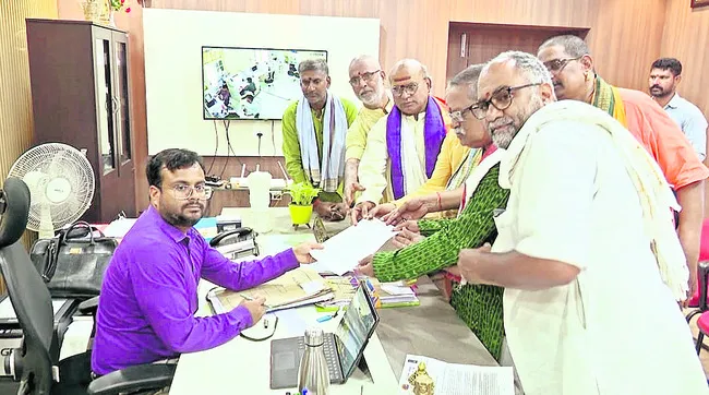 ఆది శంకరాచార్యులపై అనుచిత వ్యాఖ్యలు సరికాదు 