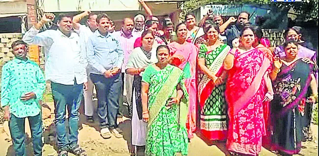 ఇళ్ల మధ్య బార్‌ వద్దు 