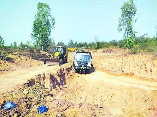 పాత వాటికే పూత.. రూ.కోట్ల మేత