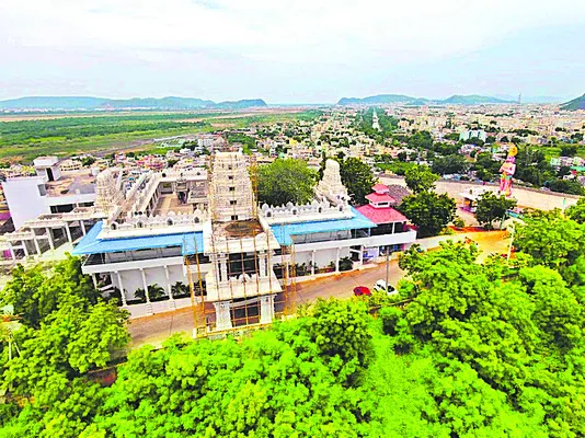 ప్రభల పండుగకు ఘనంగా ఏర్పాట్లు 