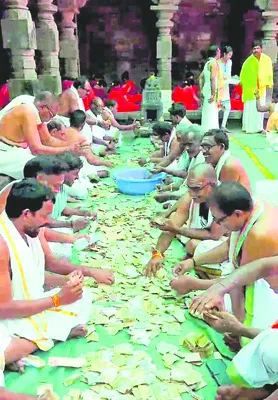 సామాన్య భక్తులకు ప్రాధాన్యం 