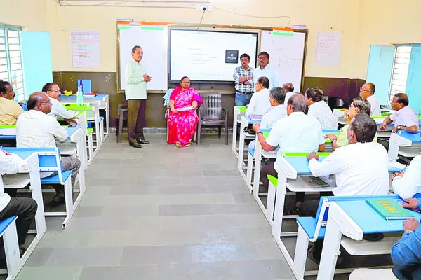 టెన్త్‌లో వందశాతం ఉత్తీర్ణత సాధించాలి