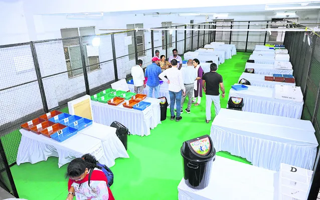 నేడే పుర భవితవ్యం