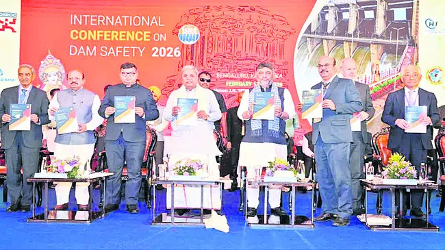 ఆనకట్టలు.. అభివృద్ధికి జీవనాడులు 