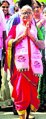 నాడు కుమారుడు..నేడు తల్లి