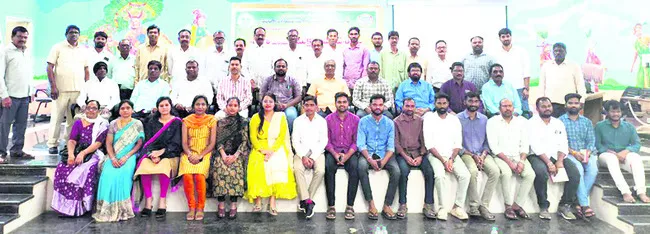 సర్వీస్‌ నిబంధనలు పాటించాలి