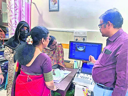 లింగ నిర్ధారణ చేస్తే కఠిన చర్యలు
