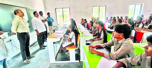 శతశాతం ఉత్తీర్ణతతో అగ్రస్థానంలో నిలపాలి 