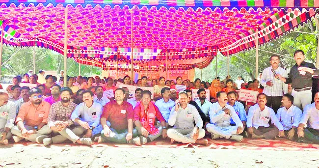 ఉపాధ్యాయుల సమస్యల పరిష్కారంలో విఫలం 