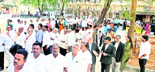 19న ప్రభుత్వ  ఉద్యోగుల గ్రీవెన్స్‌ 
