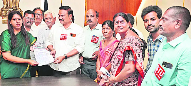 కూటమి ప్రభుత్వం హామీలు నెరవేర్చాలి 