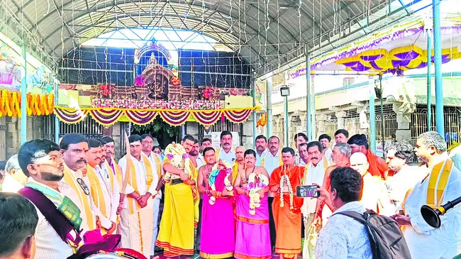 రౌద్రాయ.. వీరభద్రాయ..