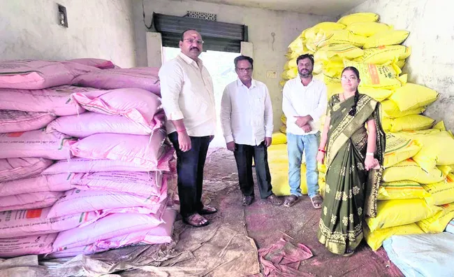 సంచలనం రేకెత్తించిన విజిలెన్స్‌ దాడులు 