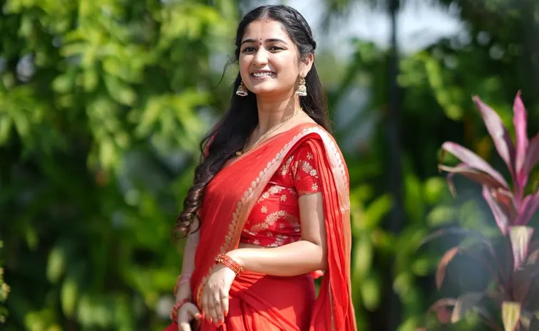 తెలుగు హీరోయిన్‌గా ఇన్‌స్టా ఫేమస్ భామ.. గ్లింప్స్ రిలీజ్