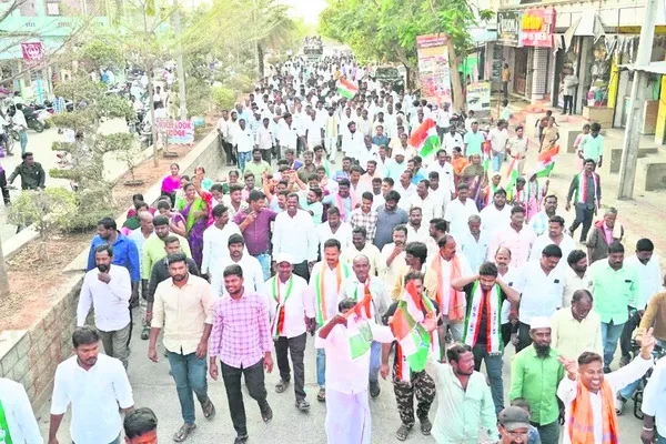 మూడింట పైచేయి.. 