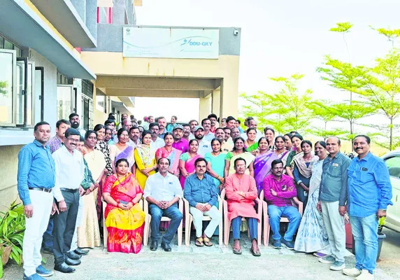 ఉమ్మడి జిల్లా ఐకేపీ సీసీలకు శిక్షణ 