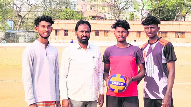 సీఎం కప్‌ రాష్ట్రస్థాయి  పోటీలకు ఎంపిక
