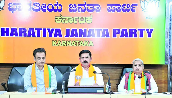 వెయ్యి దినాలు.. వెయ్యి అబద్ధాలు