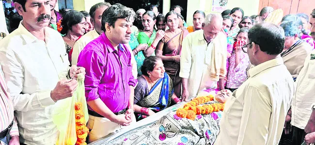 యువకుడి మృతిపై  ఆందోళన