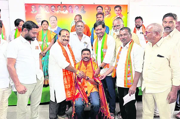 బీజేపీ ఫ్లోర్‌ లీడర్‌గా ముఖేష్‌గౌడ్‌