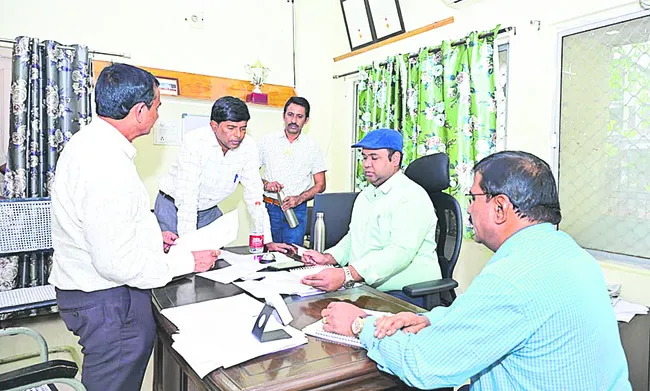 ఈసీ నిబంధనల ప్రకారమే ఎన్నిక